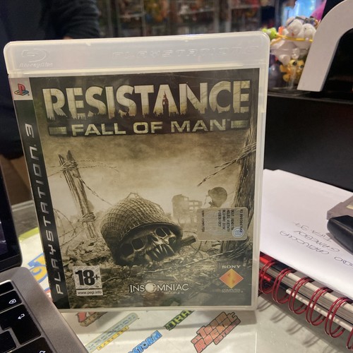Resistance fall man play - of,